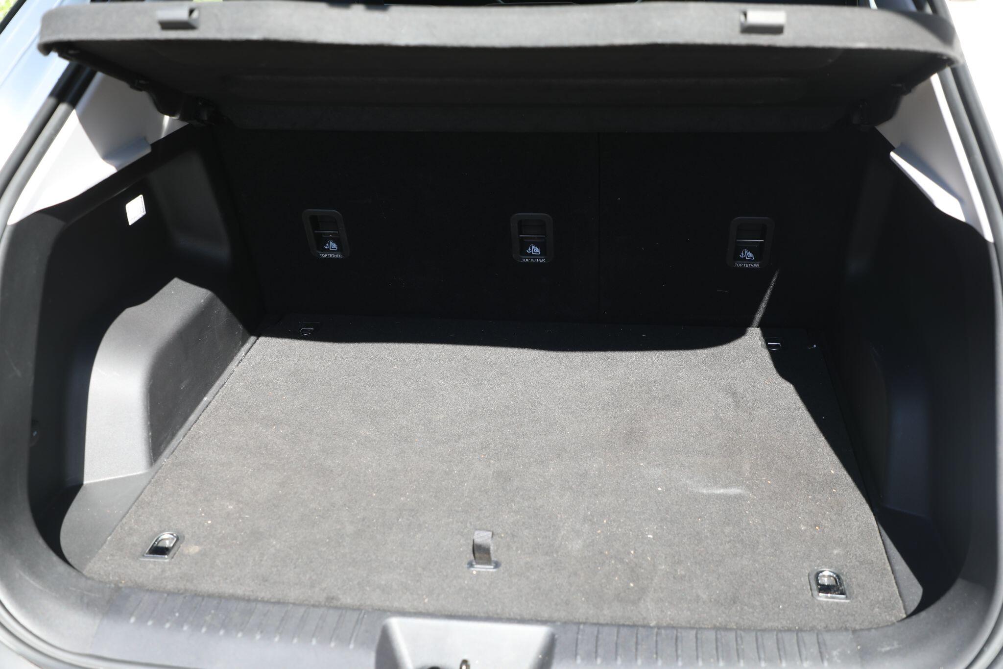 Large vehicle image